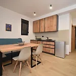 Perla 公寓式酒店 3*