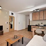 Perla 公寓式酒店 特雷比涅