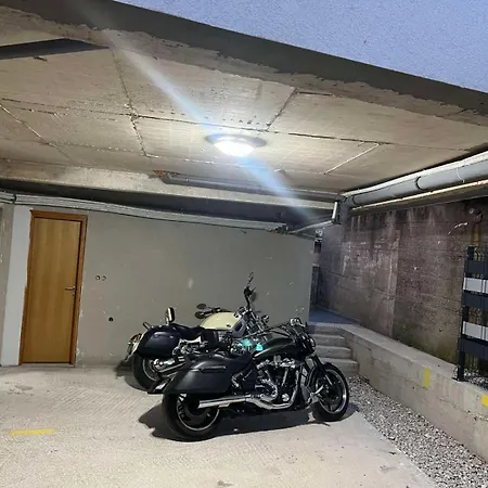 Perla 公寓式酒店 特雷比涅