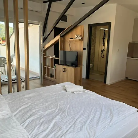 公寓式酒店 Perla 特雷比涅